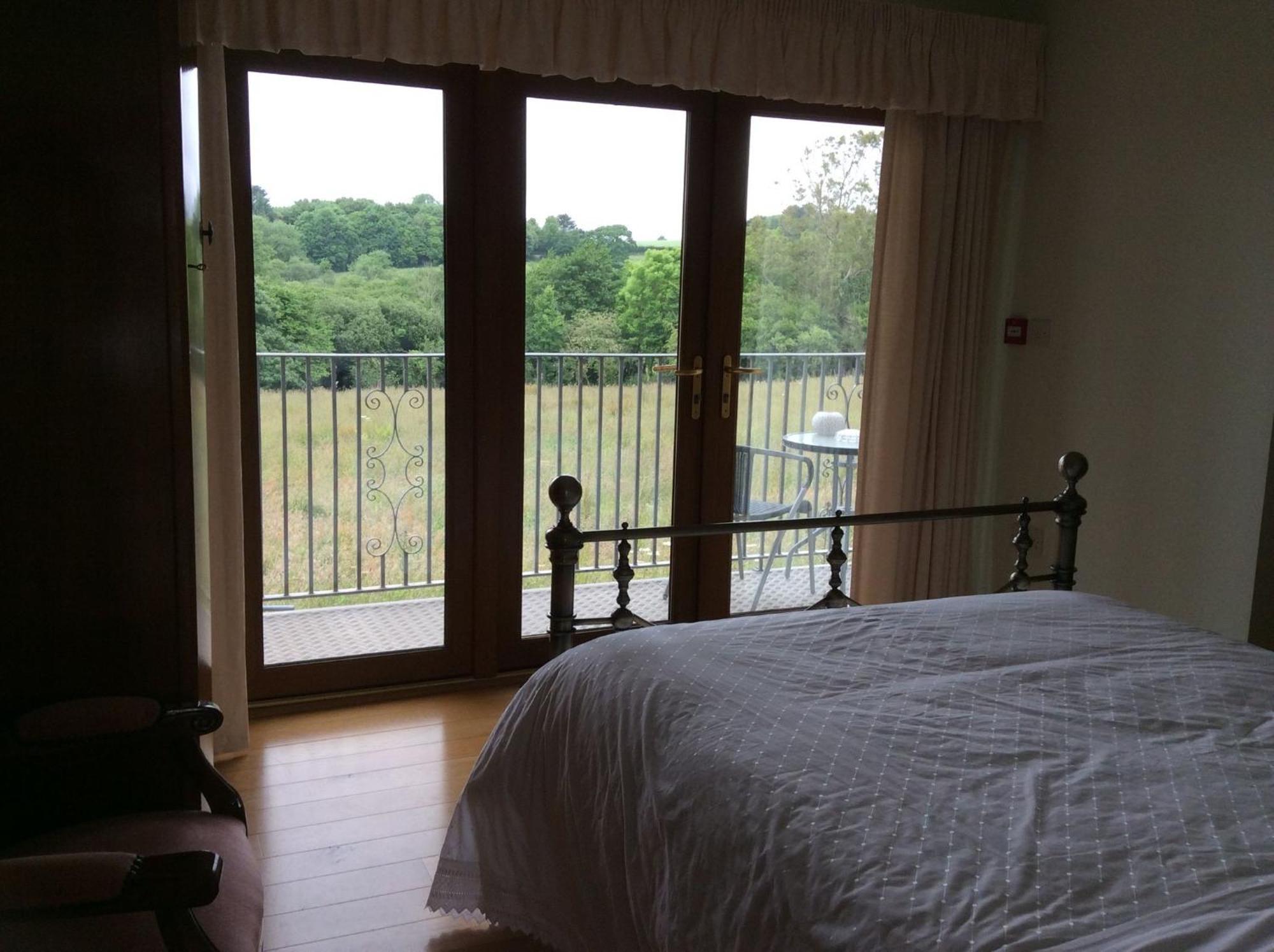 Room In Apartment - Bluebell Apartment Suite With Separate Lounge Area Truro Eksteriør bilde